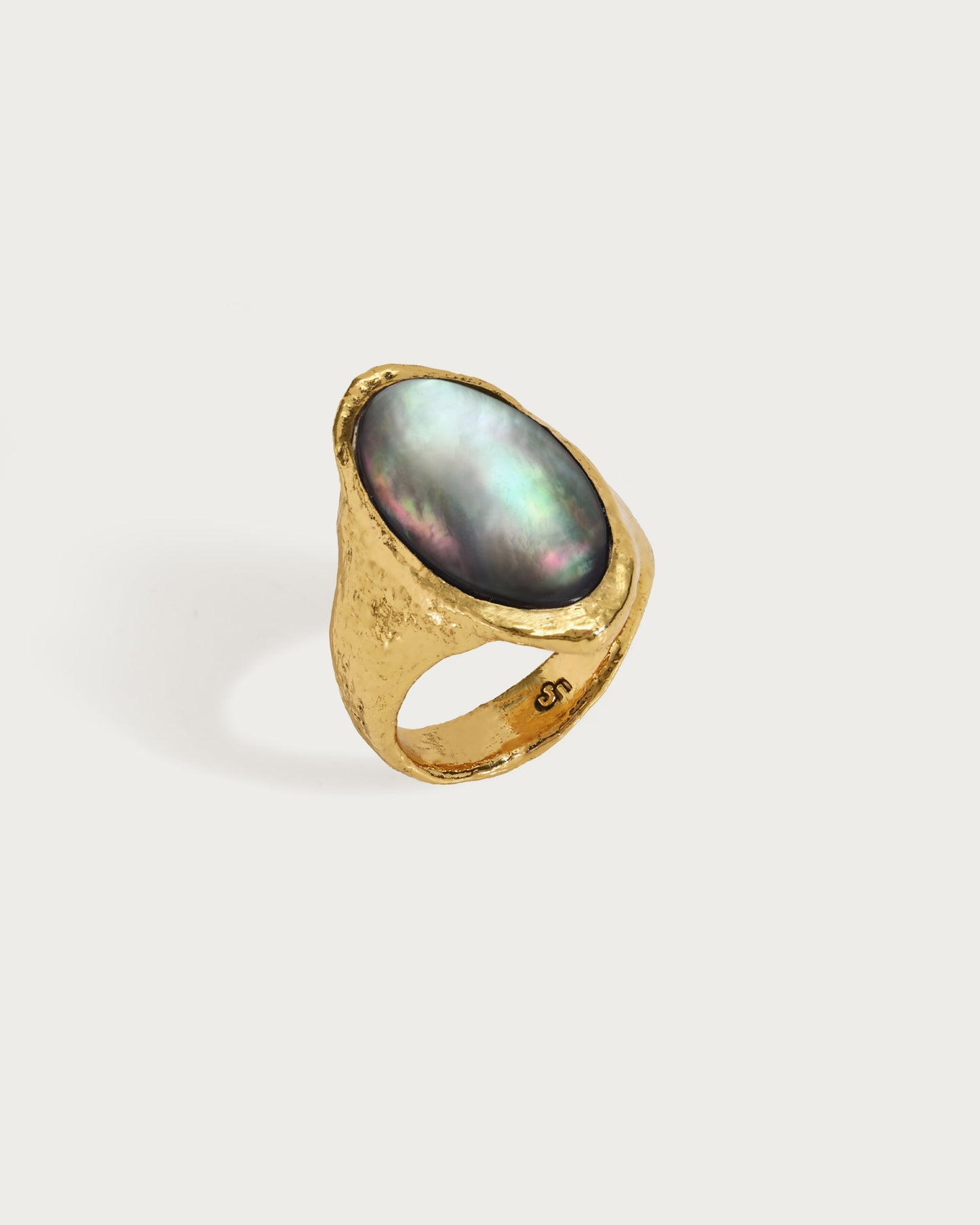 Midnight Oval Shell Ring