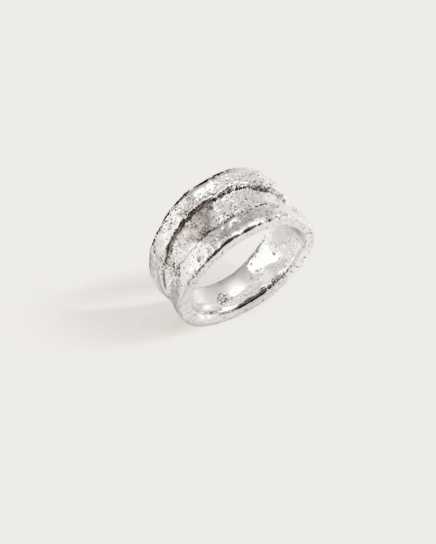 Terra Kiss Ring