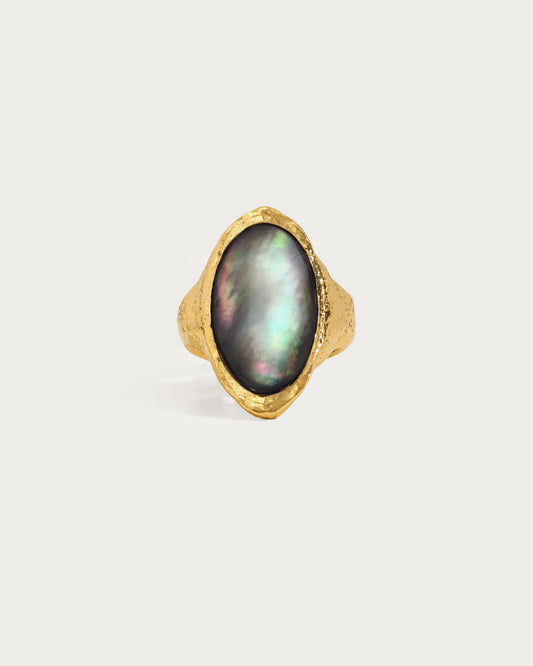 Midnight Oval Shell Ring