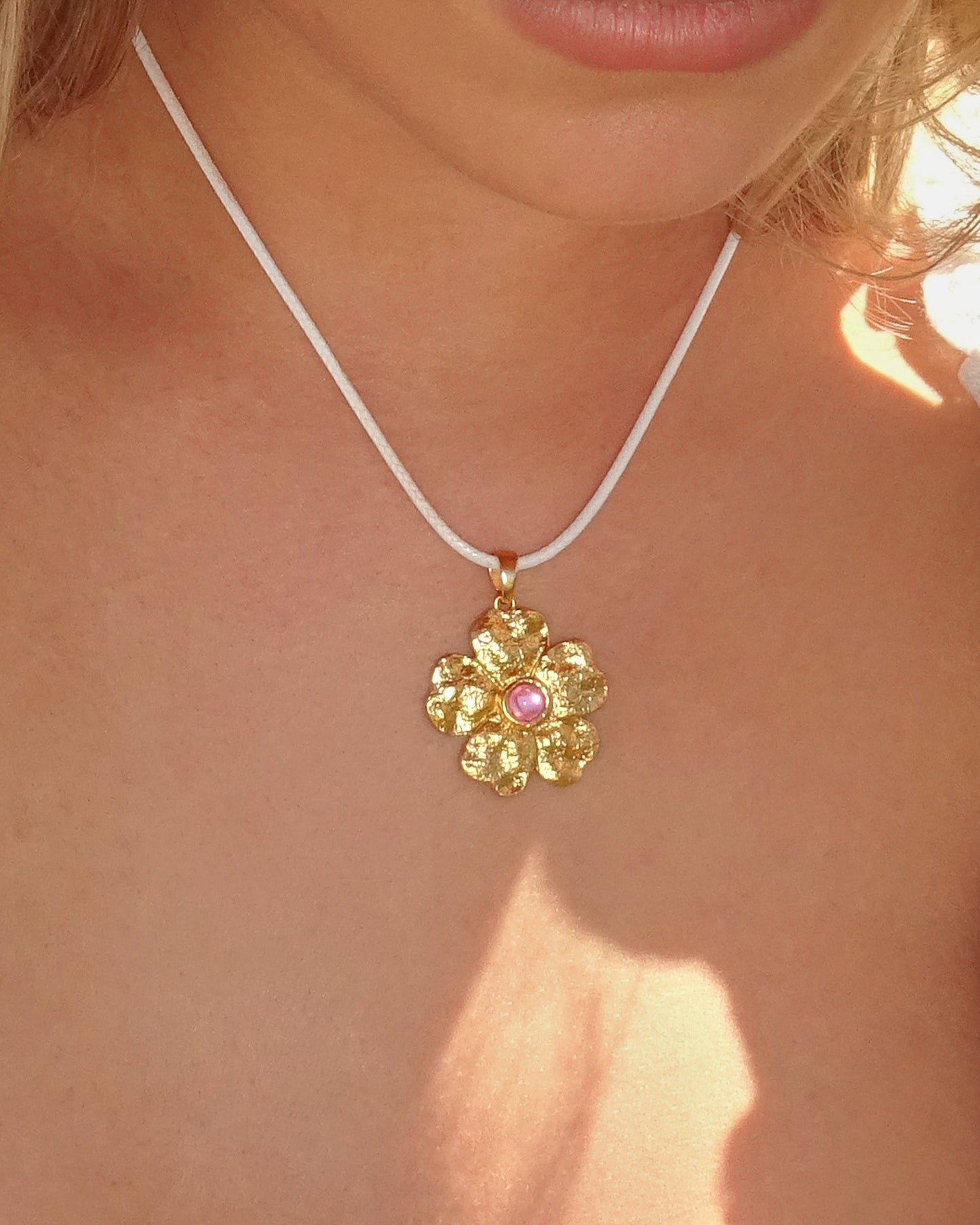 Vida Necklace